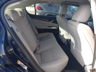 2014 Lexus GS 350 with VIN JTHBE1BL3E5033302, listed as a IAAI auction lot 42529417 with 100,882 mi miles and . Bid and sale history available at DreamBid. Image 8.