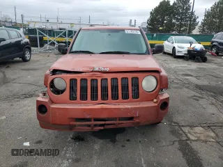 2008 Jeep Patriot Sport with VIN 1J8FF28W08D660744, listed as a Copart auction lot 51783135 with 196,158 mi miles and Salvage Title. Bid and sale history available at carsss.com. Image 5.