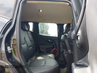 2015 Jeep Renegade Trailhawk z VIN ZACCJBCT9FPB36609, wystawiony jako IAAI lot #42593933 z przebiegiem 106 074 mil mil oraz . Historia ofert i sprzedaży dostępna na DreamBid. Obrazek 8.