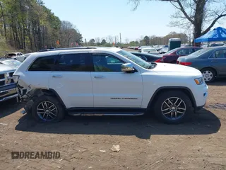 2018 Jeep Grand Cherokee Limited with VIN 1C4RJFBG6JC363405, listed as a IAAI auction lot 42101110 with 117,219 mi miles and . Bid and sale history available at DreamBid. Image 13.