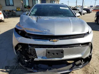 2024 Chevrolet Equinox EV LT z VIN 3GN7DLRP4RS271032, wystawiony jako Copart lot #77460884 z przebiegiem 6 093 mil mil oraz Szkoda całkowita • Salvage title. Historia ofert i sprzedaży dostępna na DreamBid. Obrazek 5.