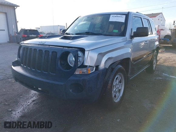 2010 Jeep Patriot Sport z VIN 1J4NF2GB2AD547301, wystawiony jako IAAI lot #41800894 z przebiegiem 147 351 mil mil oraz . Historia ofert i sprzedaży dostępna na DreamBid. Obrazek 6.