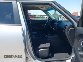 2016 Kia Soul with VIN KNDJN2A27G7844393, listed as a IAAI auction lot 41977051 with 91,380 mi miles. Bid and sale history available at carsss.com. Image 5.