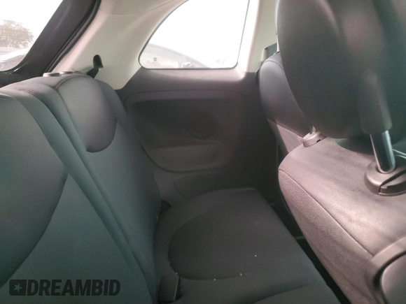 2015 FIAT 500 Pop с VIN 3C3CFFAR4FT501789, выставлен на аукционе Copart как лот 56663655 с пробегом 64 574 миль миль и Списание • Salvage title. История ставок и продаж доступна на DreamBid. Изображение 10.