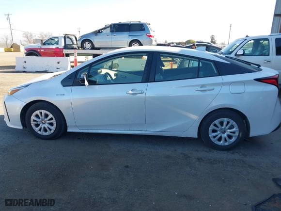 2022 Toyota Prius L Eco with VIN JTDKAMFU2N3161771, listed as a IAAI auction lot 41428804 with 113,777 mi miles. Bid and sale history available at carsss.com. Image 15.