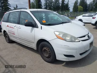 2008 Toyota Sienna CE with VIN 5TDZK23C88S215007, listed as a IAAI auction lot 42149273 with 322,049 mi miles. Bid and sale history available at carsss.com. Image 1.