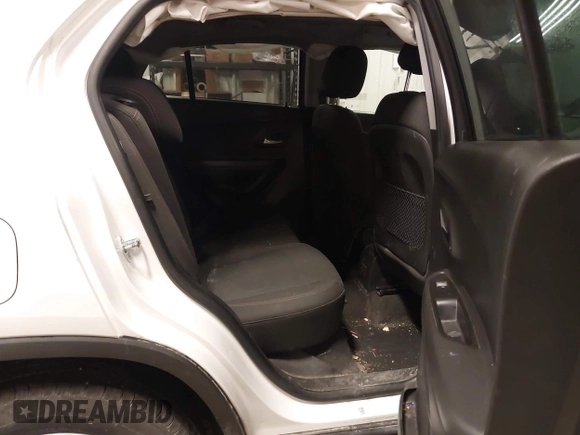 2020 Chevrolet Trax LS z VIN KL7CJKSB0LB318257, wystawiony jako IAAI lot #42080139 z przebiegiem 59 616 mil mil oraz . Historia ofert i sprzedaży dostępna na DreamBid. Obrazek 8.