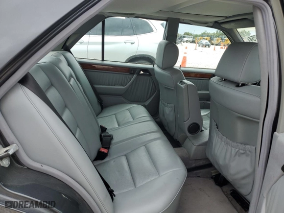1994 Mercedes-Benz E Class with VIN WDBEA32EXRC074761, listed as a Copart auction lot 70322754 with 0 mi miles and Salvage Title. Bid and sale history available at carsss.com. Image 10.