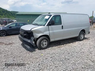 2017 Chevrolet Express Cargo with VIN 1GCWGAFF5H1119563, listed as a IAAI auction lot 42621612 with 164,965 mi miles and . Bid and sale history available at DreamBid. Image 2.