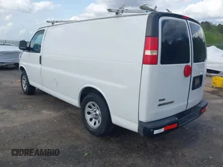 2014 Chevrolet Express Cargo z VIN 1GCSGAFX0E1155518, wystawiony jako IAAI lot #41915742 z przebiegiem 221 712 mil mil oraz . Historia ofert i sprzedaży dostępna na DreamBid. Obrazek 3.