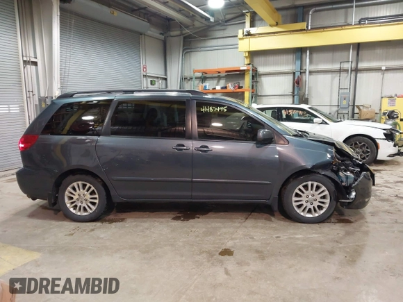 2010 Toyota Sienna XLE with VIN 5TDYK4CC2AS309994, listed as a IAAI auction lot 41487495 with 0 mi miles. Bid and sale history available at carsss.com. Image 13.