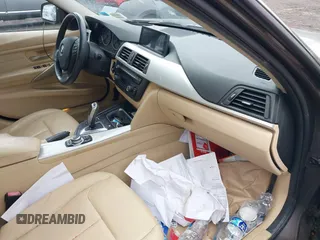 2013 BMW 3 Series 328i z VIN WBA3A5G53DNP24506, wystawiony jako IAAI lot #42289668 z przebiegiem 81 388 mil mil oraz . Historia ofert i sprzedaży dostępna na DreamBid. Obrazek 5.