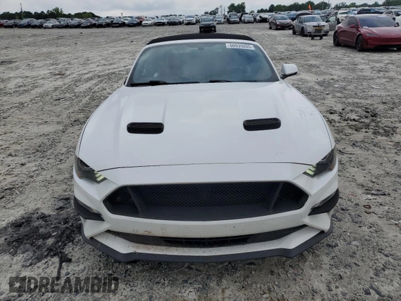 2020 Ford Mustang EcoBoost z VIN 1FATP8UH7L5137828, wystawiony jako Copart lot #60939205 z przebiegiem 107 477 mil mil oraz Szkoda całkowita • Salvage title. Historia ofert i sprzedaży dostępna na DreamBid. Obrazek 5.