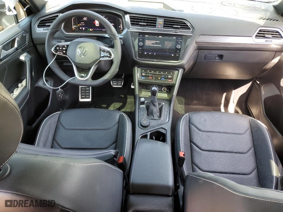 2022 Volkswagen Tiguan SEL R-Line with VIN 3VV4B7AX7NM108752, listed as a Copart auction lot 50031225 with 40,122 mi miles and Non Repairable. Bid and sale history available at carsss.com. Image 8.