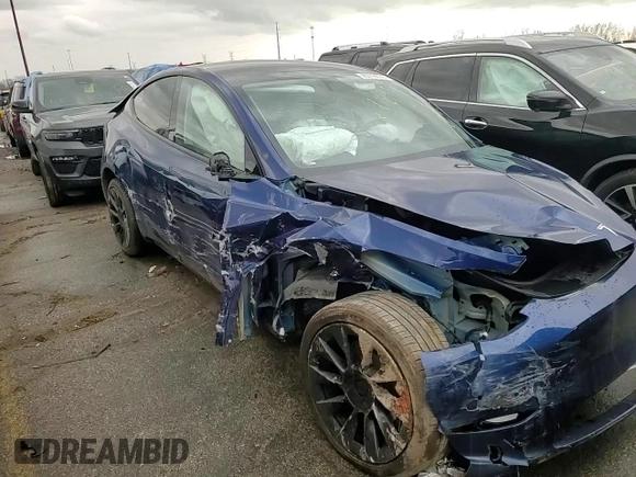 2020 Tesla Model Y Long Range with VIN 5YJYGDEE6LF024397, listed as a Copart auction lot 46519605 with 81,236 mi miles and Non Repairable. Bid and sale history available at DreamBid. Image 10.