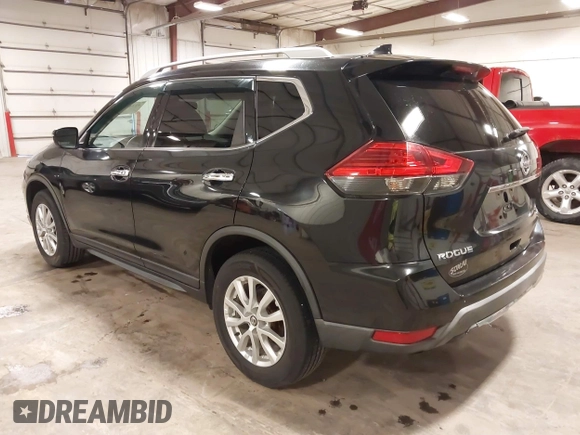 2017 Nissan Rogue S z VIN KNMAT2MV5HP575713, wystawiony jako IAAI lot #42241396 z przebiegiem 176 102 mil mil oraz . Historia ofert i sprzedaży dostępna na DreamBid. Obrazek 3.