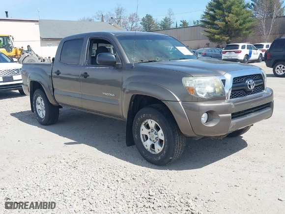 2011 Toyota Tacoma with VIN 3TMLU4EN6BM072012, listed as a IAAI auction lot 42049704 with 1 mi miles. Bid and sale history available at carsss.com. Image 1.