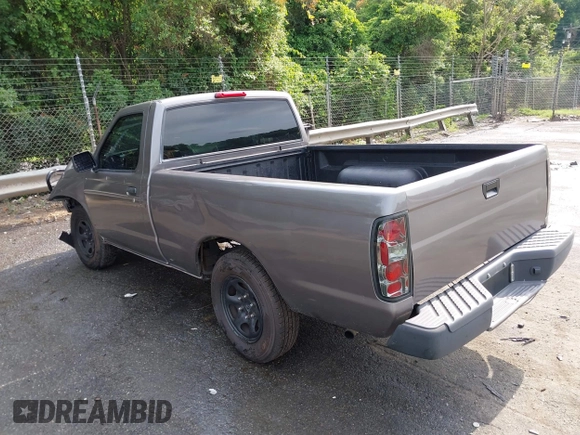1998 Nissan Frontier XE z VIN 1N6DD21S6WC388647, wystawiony jako IAAI lot #42378027 z przebiegiem Nie podano mil oraz . Historia ofert i sprzedaży dostępna na DreamBid. Obrazek 3.