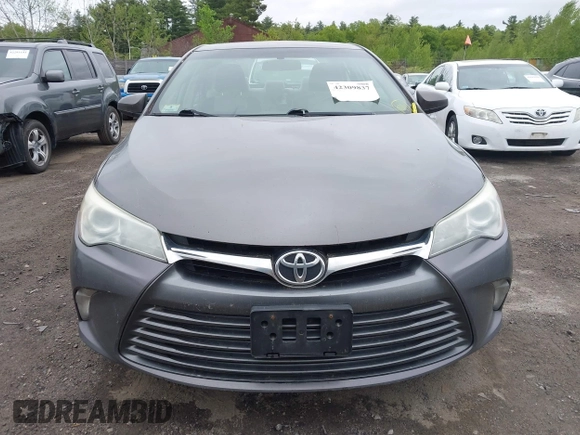 2015 Toyota Camry XLE z VIN 4T1BF1FKXFU003359, wystawiony jako IAAI lot #42309837 z przebiegiem 229 701 mil mil oraz . Historia ofert i sprzedaży dostępna na DreamBid. Obrazek 12.