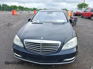 2010 Mercedes-Benz S 550 with VIN WDDNG8GB8AA328534, listed as a IAAI auction lot 42246844 with 221,107 mi miles and . Bid and sale history available at DreamBid. Image 12.