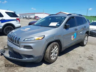 2015 Jeep Cherokee Sport z VIN 1C4PJLAB4FW730836, wystawiony jako IAAI lot #42517979 z przebiegiem 144 383 mil mil oraz . Historia ofert i sprzedaży dostępna na DreamBid. Obrazek 17.