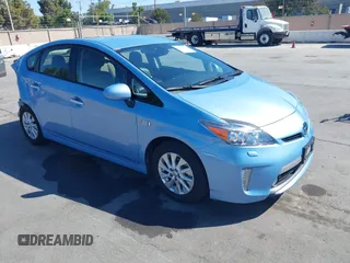 2013 Toyota Prius с VIN JTDKN3DP4D3048463, выставлен на аукционе IAAI как лот 42520370 с пробегом 151 324 миль миль и . История ставок и продаж доступна на DreamBid. Изображение 1.