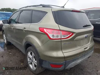 2013 Ford Escape SE с VIN 1FMCU9G9XDUD72871, выставлен на аукционе IAAI как лот 42194776 с пробегом 70 031 миль миль и . История ставок и продаж доступна на DreamBid. Изображение 3.