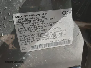 2022 Audi Q3 S line Premium Plus z VIN WA1EECF39N1066181, wystawiony jako IAAI lot #42570617 z przebiegiem 33 066 mil mil oraz . Historia ofert i sprzedaży dostępna na DreamBid. Obrazek 9.