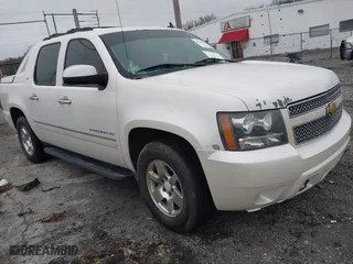 2012 Chevrolet Avalanche LTZ with VIN 3GNMCGE03CG254318, listed as a IAAI auction lot 41538283 with 291,833 mi miles. Bid and sale history available at carsss.com. Image 1.