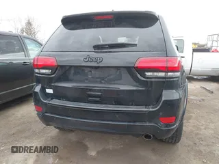 2017 Jeep Grand Cherokee Laredo with VIN 1C4RJFAG7HC886640, listed as a IAAI auction lot 42035301 with 197,110 mi miles. Bid and sale history available at carsss.com. Image 17.