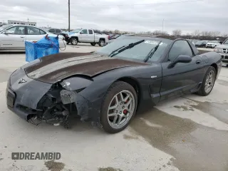 2004 Chevrolet Corvette Z06 with VIN 1G1YY12S745100775, listed as a Copart auction lot 45047205 with 102,248 mi miles and Salvage Title. Bid and sale history available at carsss.com. Image 1.