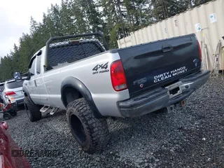 2001 Ford Super Duty F-250 XL with VIN 1FTNX21S01EB08460, listed as a IAAI auction lot 41890597 with 218,302 mi miles. Bid and sale history available at carsss.com. Image 3.