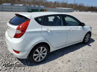 2013 Hyundai Accent SE with VIN KMHCU5AE8DU071692, listed as a Copart auction lot 53844495 with 136,211 mi miles and Clean Title. Bid and sale history available at carsss.com. Image 3.