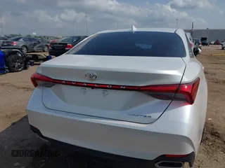 2020 Toyota Avalon Limited z VIN 4T1CZ1FB9LU045562, wystawiony jako IAAI lot #42111643 z przebiegiem 24 065 mil mil oraz . Historia ofert i sprzedaży dostępna na DreamBid. Obrazek 16.