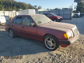 1989 Mercedes-Benz 300 E with VIN WDBEA30D9KB020969, listed as a Copart auction lot 69639114 with 97,395 mi miles and Clean Title. Bid and sale history available at DreamBid. Image 4.