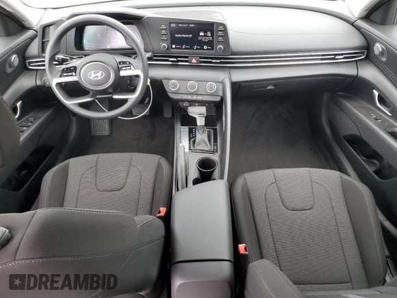 2025 Hyundai Elantra SE with VIN KMHLL4DG8SU983391, listed as a Copart auction lot 59843665 with 577 mi miles and Salvage title. Bid and sale history available at DreamBid. Image 8.