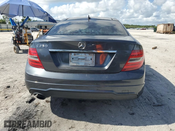2012 Mercedes-Benz C 250 с VIN WDDGJ4HB6CF773930, выставлен на аукционе Copart как лот 62234215 с пробегом 159 787 миль миль и Чистый • Clean title. История ставок и продаж доступна на DreamBid. Изображение 6.