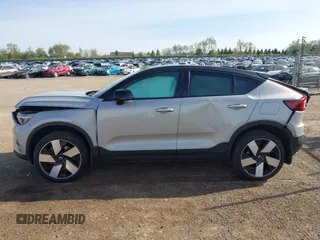 2022 Volvo C40 Ultimate с VIN YV4ED3GBXN2008666, выставлен на аукционе IAAI как лот 42158415 с пробегом 22 874 миль миль и . История ставок и продаж доступна на DreamBid. Изображение 14.