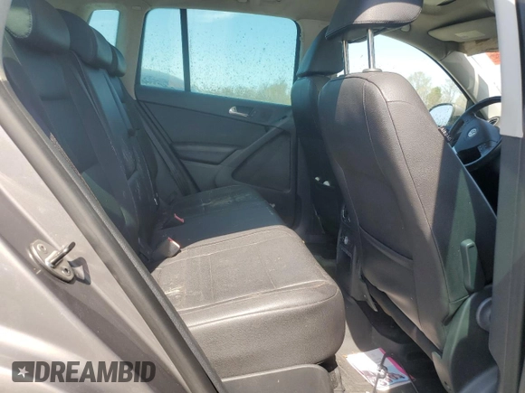 2010 Volkswagen Tiguan SEL with VIN WVGBV7AX4AW513809, listed as a Copart auction lot 50951415 with 109,001 mi miles and Clean Title. Bid and sale history available at DreamBid. Image 11.