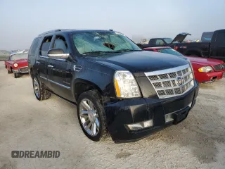 2013 Cadillac Escalade Platinum Edition with VIN 1GYS4DEF2DR218650, listed as a Copart auction lot 77938164 with 0 mi miles and Salvage Title. Bid and sale history available at carsss.com. Image 4.