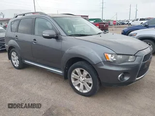 2011 Mitsubishi Outlander SE z VIN JA4AS3AW4BU023760, wystawiony jako IAAI lot #42116273 z przebiegiem 147 731 mil mil oraz . Historia ofert i sprzedaży dostępna na DreamBid. Obrazek 1.