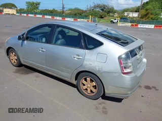 2004 Toyota Prius with VIN JTDKB20U240091747, listed as a IAAI auction lot 41622586 with 241,365 mi miles. Bid and sale history available at carsss.com. Image 3.