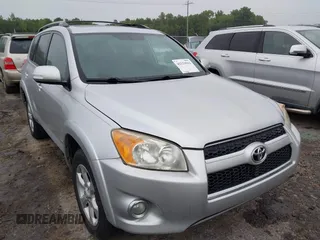 2010 Toyota RAV4 Limited с VIN JTMYF4DV6A5014262, выставлен на аукционе IAAI как лот 42323942 с пробегом 224 687 миль миль и . История ставок и продаж доступна на DreamBid. Изображение 1.