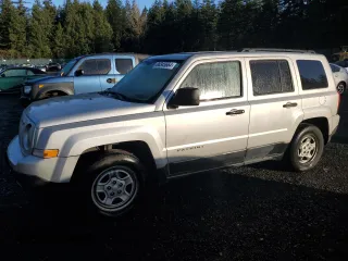2011 Jeep Patriot Sport z VIN 1J4NT1GB8BD119916, wystawiony jako Copart lot #86345664 z przebiegiem 197 999 mil mil oraz Tytuł czysty. Historia ofert i sprzedaży dostępna na DreamBid. Obrazek 1.