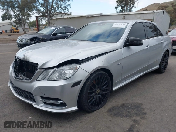 2012 Mercedes-Benz E E 350 Luxury with VIN WDDHF5KB8CA589252, listed as a IAAI auction lot 41528203 with 164,870 mi miles and . Bid and sale history available at carsss.com. Image 18.
