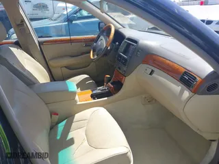 2006 Lexus LS 430 with VIN JTHBN36F365047847, listed as a IAAI auction lot 42095250 with 177,101 mi miles. Bid and sale history available at carsss.com. Image 5.