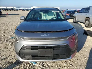 2024 Kia Niro LX with VIN KNDCP3LE1R5178033, listed as a Copart auction lot 44206525 with 21,324 mi miles and Salvage Title. Bid and sale history available at carsss.com. Image 5.