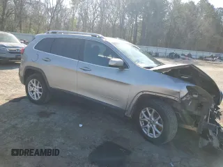 2015 Jeep Cherokee Latitude with VIN 1C4PJLCB5FW790959, listed as a Copart auction lot 47581375 with 157,139 mi miles and Salvage Title. Bid and sale history available at DreamBid. Image 4.
