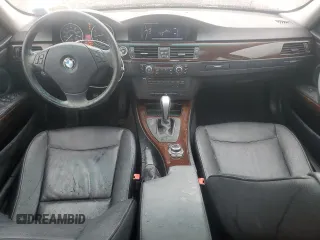 2011 BMW 3 Series 328i xDrive z VIN WBAPK5G59BNN79984, wystawiony jako Copart lot #57904565 z przebiegiem 134 832 mil mil oraz Czysty tytuł • Clean title. Historia ofert i sprzedaży dostępna na DreamBid. Obrazek 8.