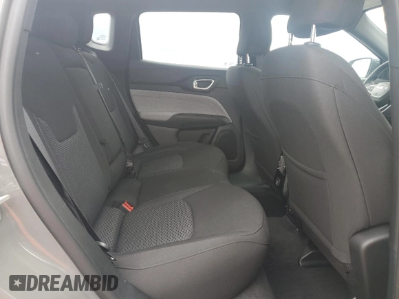 2024 Jeep Compass Sport z VIN 3C4NJDAN9RT600164, wystawiony jako Copart lot #50382315 z przebiegiem 3 710 mil mil oraz Szkoda całkowita • Salvage title. Historia ofert i sprzedaży dostępna na DreamBid. Obrazek 11.